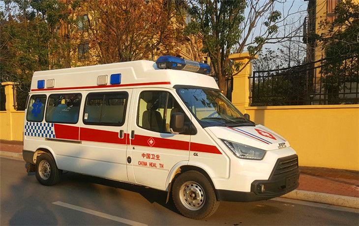 精神病院專(zhuān)用轉運型救護車(chē)_江鈴特順長(cháng)軸高頂精神病醫院專(zhuān)用救護車(chē)