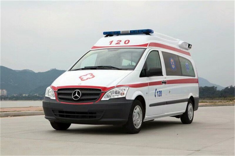 奔馳凌特120柴油救護車(chē)