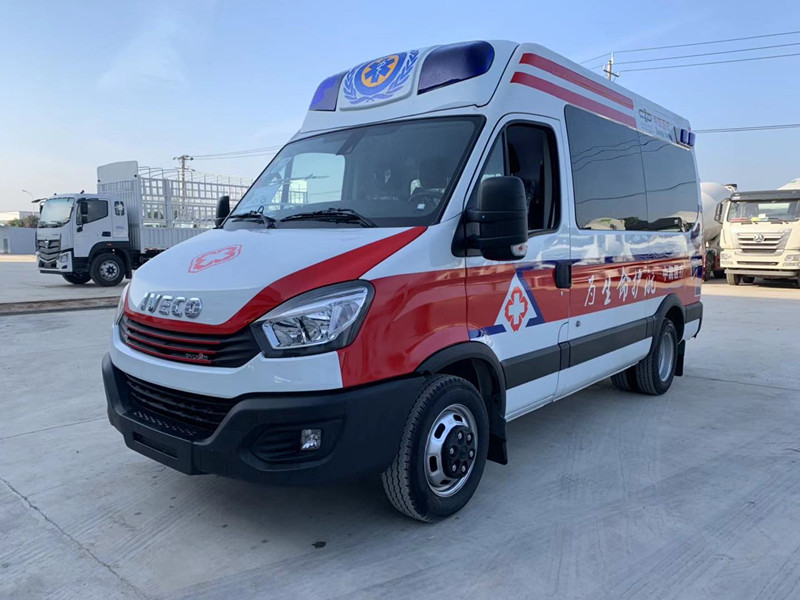 依維柯歐勝救護車(chē) 救護車(chē)廠(chǎng)家銷(xiāo)售15271321777