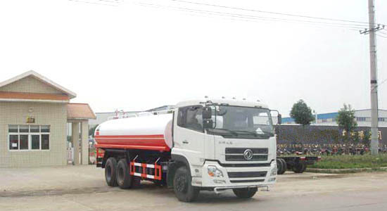 東風(fēng)天龍雙橋灑水車(chē)