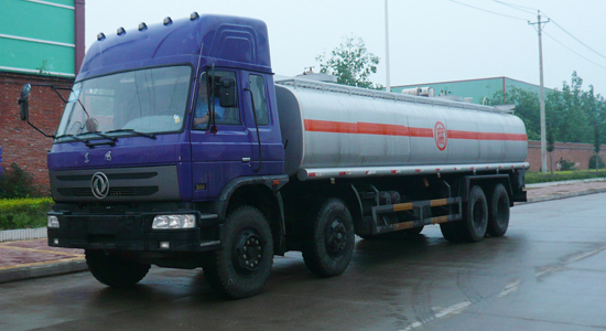 東風(fēng)前四后八化工液體運輸車(chē)