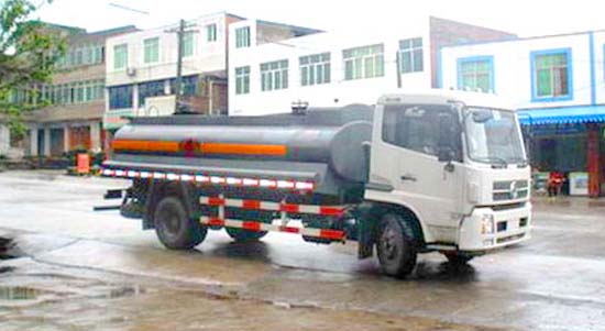 東風(fēng)天錦化工液體運輸車(chē)