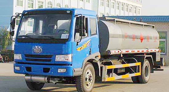 解放單橋化工液體運輸車(chē)