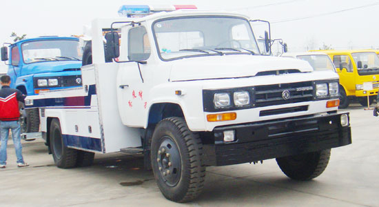 東風(fēng)140道路清障車(chē)