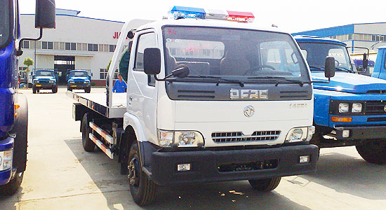 多利卡清障車(chē)