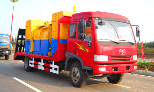 解放兩軸平板吸污車(chē)