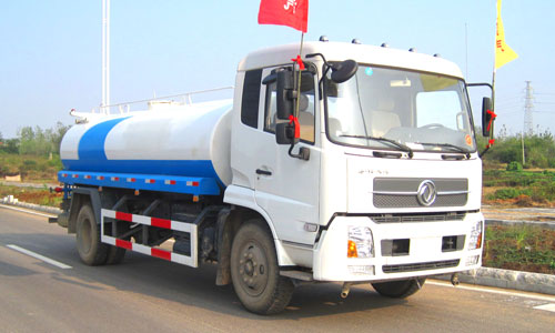 東風(fēng)天龍灑水車(chē)