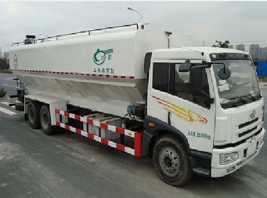 解放后雙橋21.2方電動(dòng)絞龍散裝飼料車(chē)