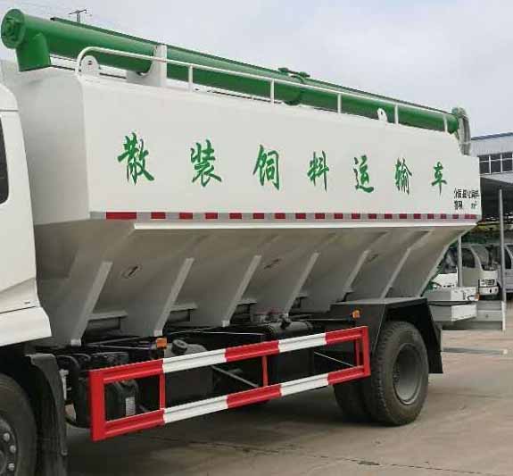 福田歐馬可散裝飼料車(chē)