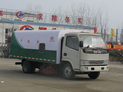 東風(fēng)小霸王掃路車(chē)