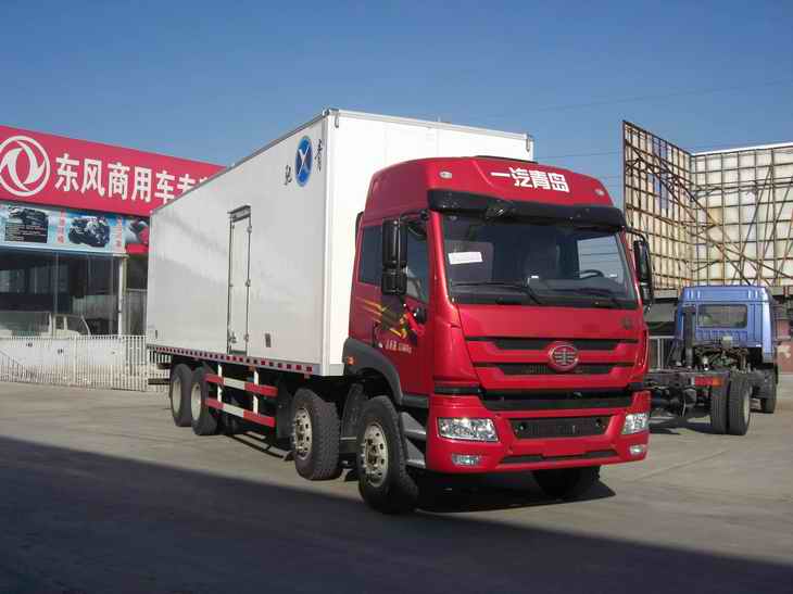 QYK5318XBW保溫車(chē)
