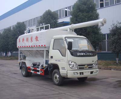 福田小型散裝飼料運輸車(chē)
