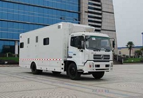 東風(fēng)大型餐車(chē)