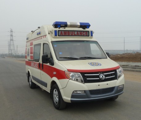 東風(fēng)御風(fēng)長(cháng)軸高頂監護型救護車(chē)